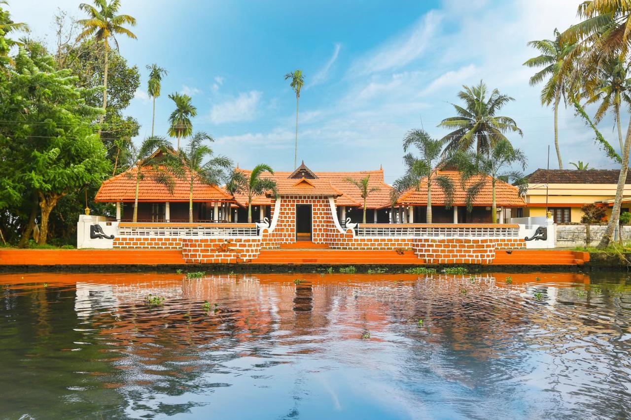 Palmy Lake Resort Alappuzha Exterior foto